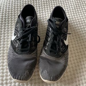 Nike Tennis Shoes